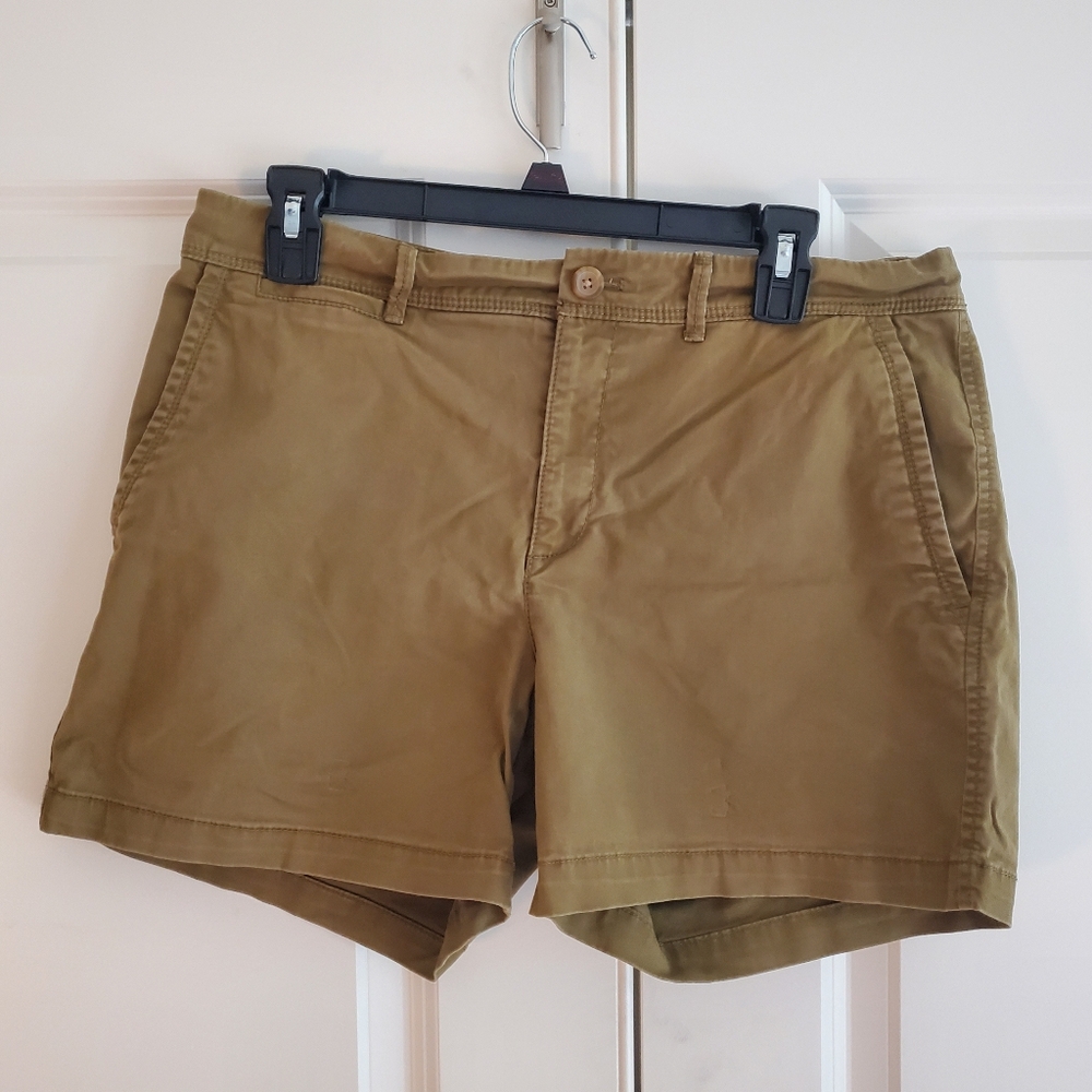 Banana Republic Women's Olive Green Shorts, Size 10, Laid-Back Summer